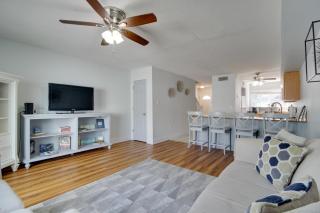 Less Than Half Mi to Gulf Biloxi Condo with Patio! - Biloxi - 5