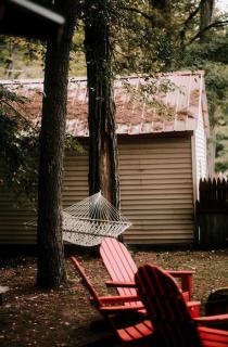 Rustic, Pet Friendly Cabin on the Hudson River, Perfect for a Glamping Weekend in the Adirondacks - Corinth - 4