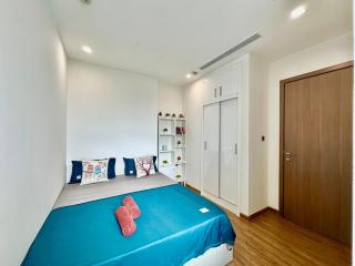 Great Amenities, Convenient Location Luxury 2 Bedroom Apt - Hanoi - 9