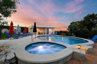 Entire Property Rental for Large Groups Sleeping 40+ Guests with Pool and Fire Pit in Texas Hill Country near Austin, Texas - Hammetts Crossing - 1