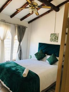 The Cosy Den - Centurion - 4