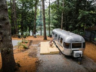 Waterfront, Pet Friendly Airstream near Lake George in the Adirondack, New York - Corinth - 1