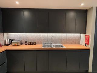 Port on the Square five bedroom flat - Bristol - 6