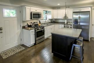 Sweet Private Cabin with Jacuzzi and Fire Pit in Ohio - Sugarcreek - 2