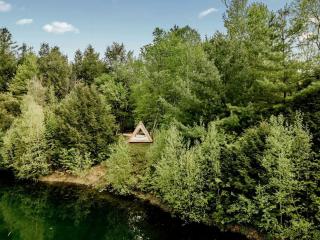 Beautiful A-frame Safari Tent Surrounded by Trees in North Woodstock, New Hampshire - North Woodstock - 8