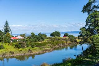 The Lighthouse - Te Mata Holiday Home - Thames - 8