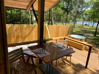 Cozy Texan Cabin, Perfect for a Weekend Getaway - Bastrop - 2