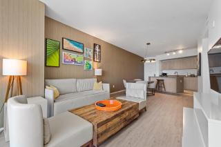 Dreamy 1 BR Hideaway with Epic Views - Hollywood - 3