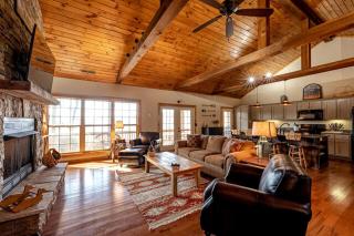 Lake Cabin Fully Equipped Ideal for Big Families in Topton, North Carolina - Topton - 5