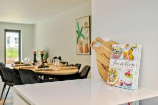 Unique holiday home with 4 bedrooms near the beach! T100 - Oostende - 0