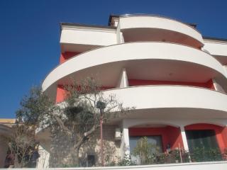 Modernes Ferienappartement mit drei Balkonen mit Meerblick, in der Nähe des Strandes und des Zentrums, mit einem gemeinschaftlichen Partyraum - Ližnjan - 1