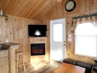 Warm Family Cabin for an Exciting Vacation in Northeastern Wyoming - Sundance - 5