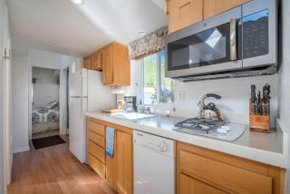 Elegant Cottage Rental on Banks of Trinity River, California - 5