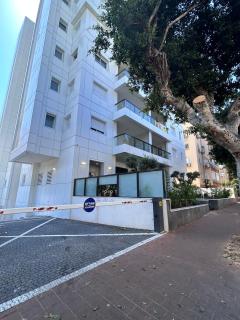 Sea Breeze Netanya Retreat with Mamad by Sea N' Rent - Netanya - 7
