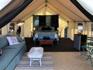 Waterfront Safari Tent for Memorable Nature Escapes in Naples, Maine - Naples - 1