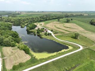 Glenwood Glamping Vacations at this Charming Covered Wagon Rental in Iowa - Glenwood - 2