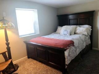Beautiful and Luxurious Guest Suite Rental Ideal for Weekend Getaways from Kansas City - Excelsior Springs - 3
