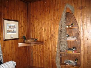 Cadillac Wilderness Escape: Glamping Cabins for Rest and Relaxation - Cadillac - 2
