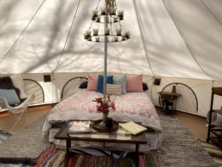 Beautiful Bell Tent Rental near Kansas City for Glamping in Missouri - 8