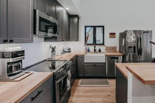 Mt Baker Rim Cabin 50 with WIFI, Hot Tub and Air Conditioning - Deming - 4