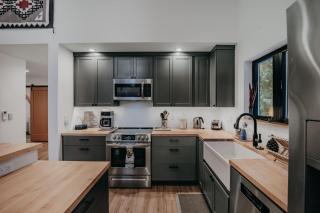 Mt Baker Rim Cabin 50 with WIFI, Hot Tub and Air Conditioning - Deming - 3