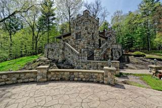 Breathtaking Cottage Rental on Castle Grounds Overlooking Lake George - Bolton - 3