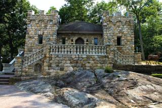 Breathtaking Cottage Rental on Castle Grounds Overlooking Lake George - Bolton - 2