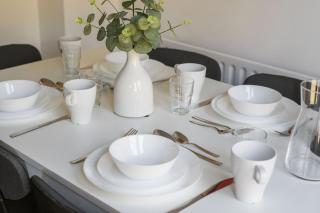 Stupton House, Large 3 Bed House that Sleeps 8 & FREE Parking - Hosted by Stay Host Save - Brightside - 9