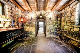 Regal Suite Rental in Breathtaking Castle near Lake George, Upstate New York - Bolton - 4