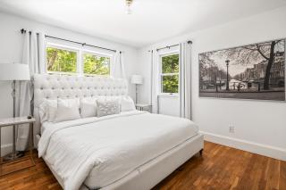 Cozy quiet gem, private & fenced in backyard - 6