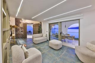 Newly renovated villa 30 metres from the beach - Kalkan - 8