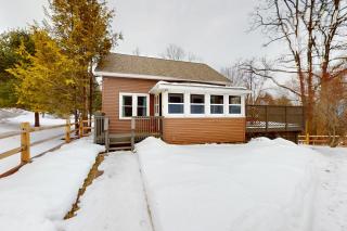 Camp Ridgewood Cottage - Bolton Landing - 7