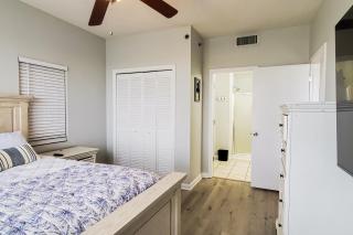 Palm Court Yacht Club 312 - Master - 7