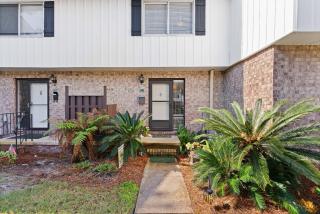 Island Townhouse C7 - East End - 4