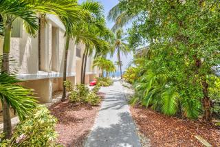 Beachfront Condo on Coco Plum Beach - Marathon - 8