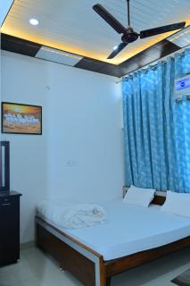 B k Paying Guest House - Ayodhya - 0