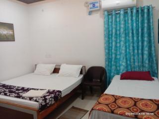 B k Paying Guest House - Ayodhya - 6
