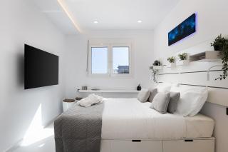 MaXi Suite 75 with Jacuzzi,By IdealStay Experience - Gázion - 5