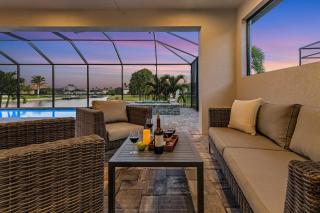 Gulf Access, Pool with Spa, Grill & Lanai - Ladyfish Landing - Roelens Vacations - Cape Coral - 3