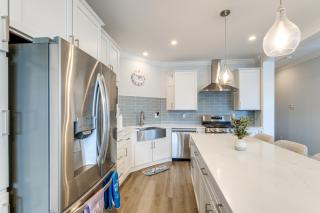 Steps to Lake Erie and Beach Baypoint Resort Home! - Marblehead - 4