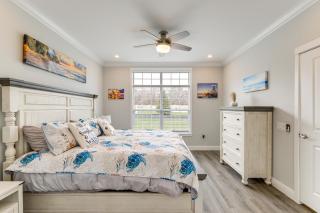 Steps to Lake Erie and Beach Baypoint Resort Home! - Marblehead - 2