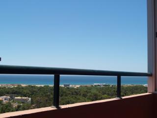 Exclusive beachfront house - Almada - 3
