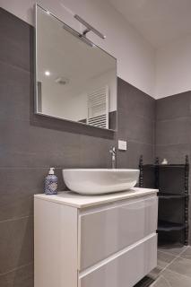 Bright Luxury Apartment - Milan - 5