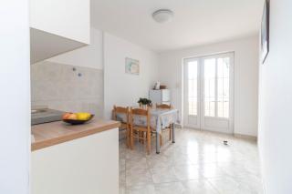 Apartments Libertas near Queen Beach- By TA Leut Agency - Privlaka - 2