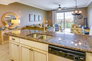 Cozy Miramar Beach Condo with Pools and Beach Access! - 3