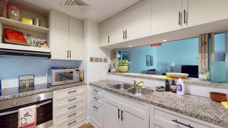 Private Garden Lake Views Fully Furnished - Dubai - 1