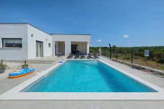 Brand new Villa Leny with heated pool - 8