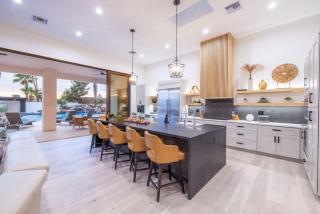 HOZHO Estate on the River - Scottsdale - 3