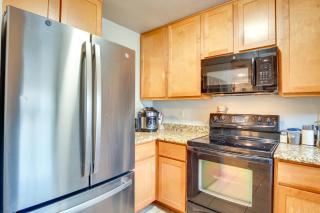 Pet-Friendly Tucson Townhome with Pool Access! - Tucson - 7