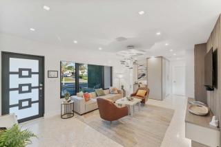 Tiki Hut Paradise Mins to Beach w Fire Pit - Fort Lauderdale - 5